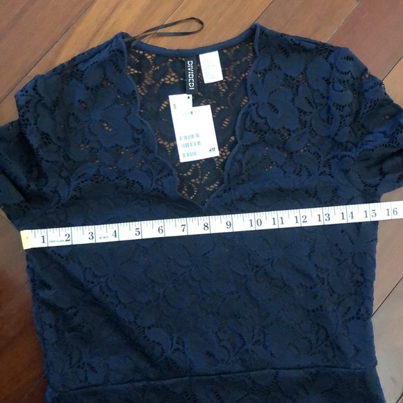 H&M navy blue lace v neck minidress - Picture 10 of 12